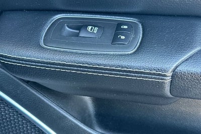 2019 RAM 1500 Laramie 4x4 Crew Cab 6'4" Box
