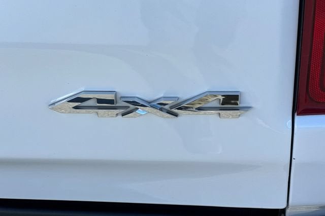 2019 RAM 1500 Laramie 4x4 Crew Cab 6'4" Box