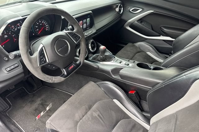 2018 Chevrolet Camaro 2dr Coupe 1SS