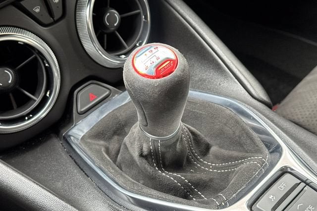 2018 Chevrolet Camaro 2dr Coupe 1SS