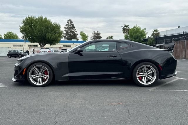 2018 Chevrolet Camaro 2dr Coupe ZL1