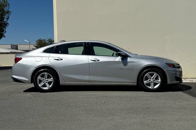 2022 Chevrolet Malibu 4dr Sdn LS w/1FL