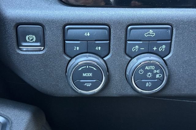 2025 Chevrolet Silverado 2500 HD Crew Cab Standard Box 4-Wheel Drive LT