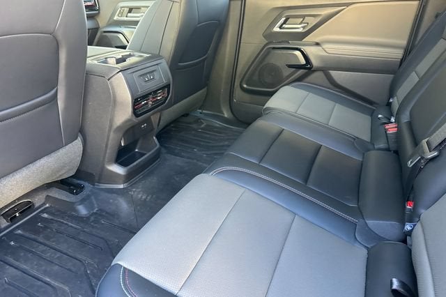 2026 Chevrolet Silverado EV e4WD Crew Cab Max Range Trail Boss