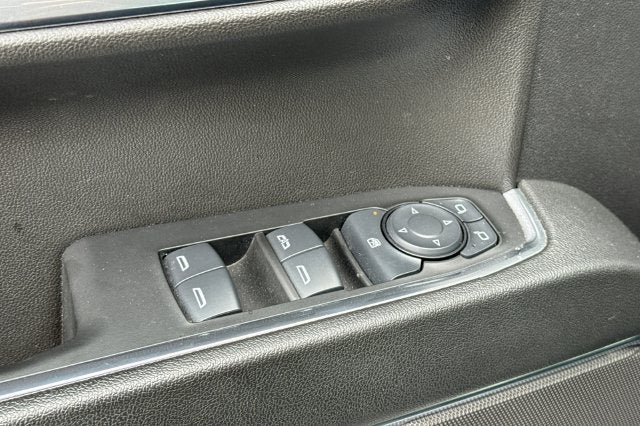 2025 Chevrolet Silverado 1500 Crew Cab Short Box 2-Wheel Drive LT