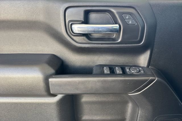2023 Chevrolet Silverado 1500 Crew Cab Short Box 4-Wheel Drive Custom