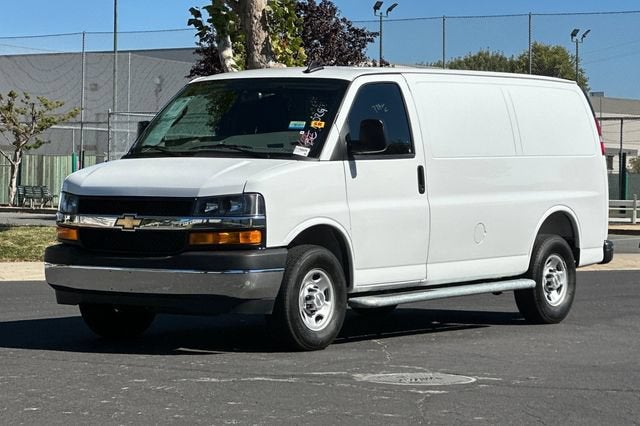 2025 Chevrolet Express Cargo 2500 Regular Wheelbase Rear-Wheel Drive
