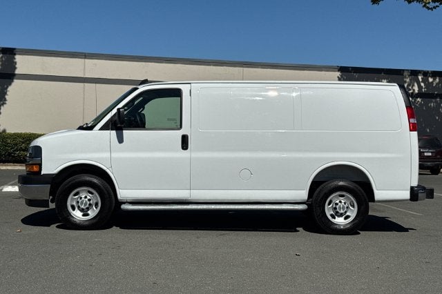 2025 Chevrolet Express Cargo 2500 Regular Wheelbase Rear-Wheel Drive