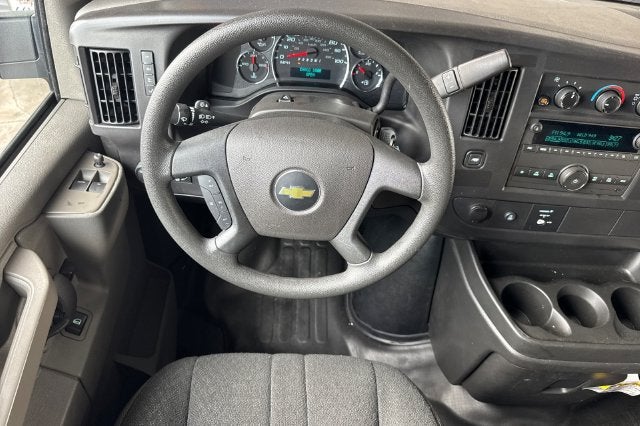 2025 Chevrolet Express Cargo 2500 Regular Wheelbase Rear-Wheel Drive