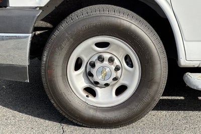 2025 Chevrolet Express Cargo 2500 Regular Wheelbase Rear-Wheel Drive