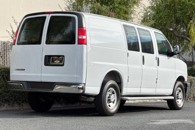 2025 Chevrolet Express Cargo 2500 Regular Wheelbase Rear-Wheel Drive