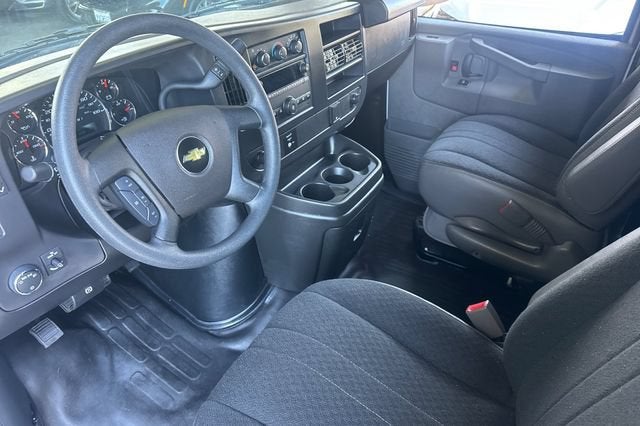 2025 Chevrolet Express Cargo 2500 Regular Wheelbase Rear-Wheel Drive