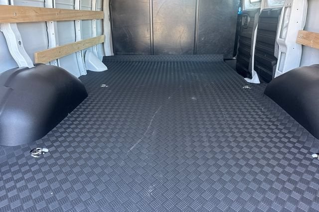 2025 Chevrolet Express Cargo 2500 Regular Wheelbase Rear-Wheel Drive