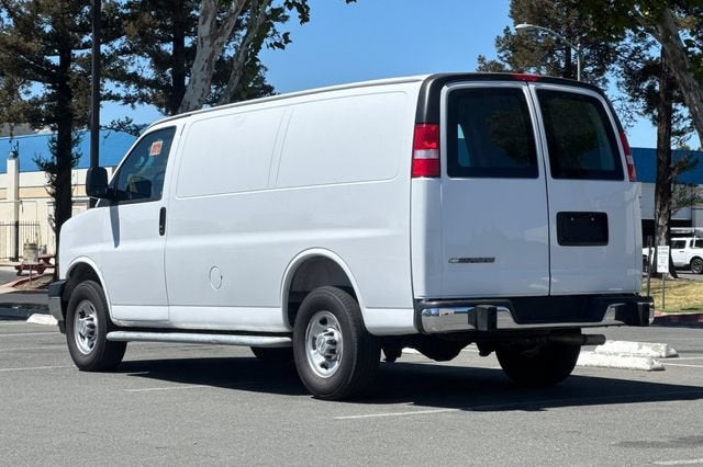 2025 Chevrolet Express Cargo 2500 Regular Wheelbase Rear-Wheel Drive