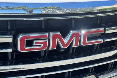 2023 GMC Yukon 4WD 4dr SLT