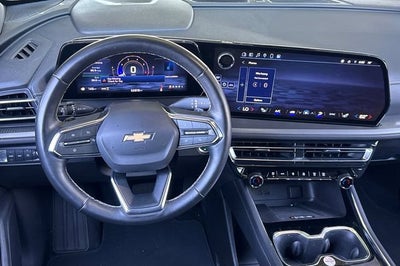 2025 Chevrolet Traverse LT w/2LT