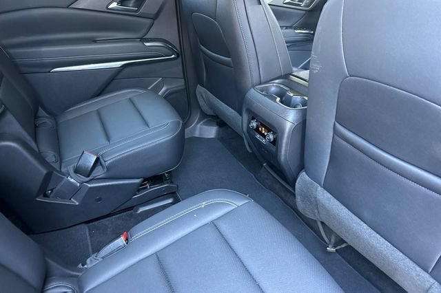 2025 Chevrolet Traverse LT w/2LT
