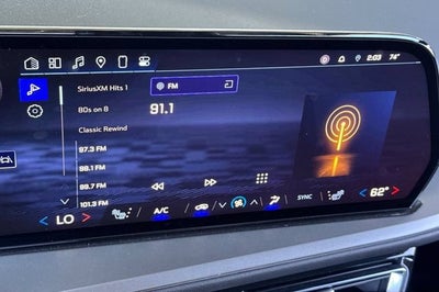 2025 Chevrolet Traverse LT w/2LT
