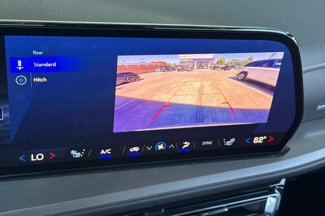 2025 Chevrolet Traverse LT w/2LT
