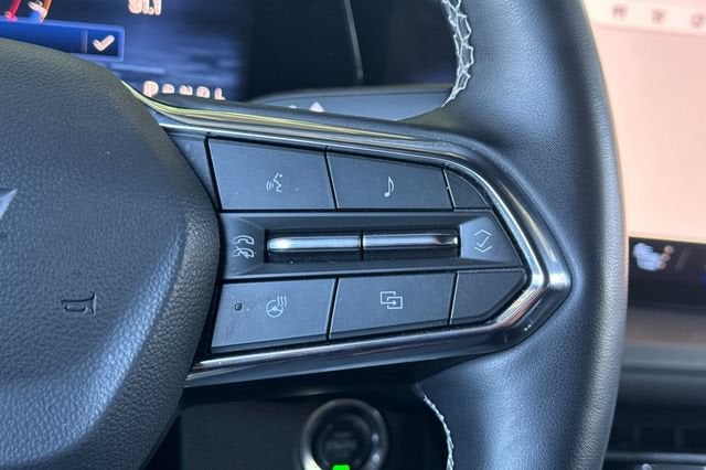 2025 Chevrolet Traverse LT w/2LT