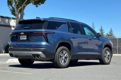 2025 Chevrolet Traverse LT w/2LT