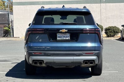 2025 Chevrolet Traverse LT w/2LT