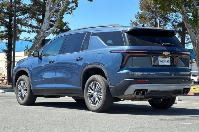 2025 Chevrolet Traverse LT w/2LT