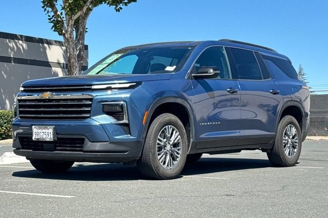 2025 Chevrolet Traverse LT w/2LT