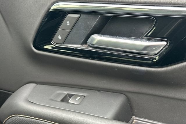 2025 Chevrolet Tahoe 4WD Premier