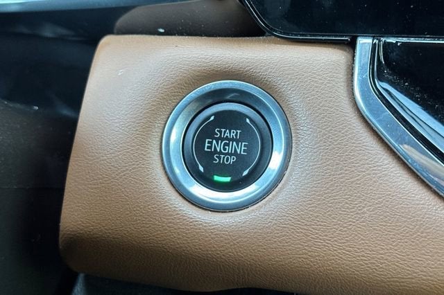 2024 GMC Canyon Crew Cab Short Box 4-Wheel Drive AT4