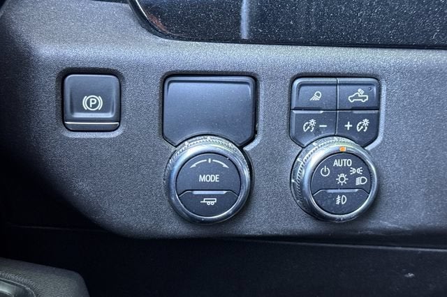 2025 GMC Sierra 1500 Crew Cab Short Box 2-Wheel Drive SLT
