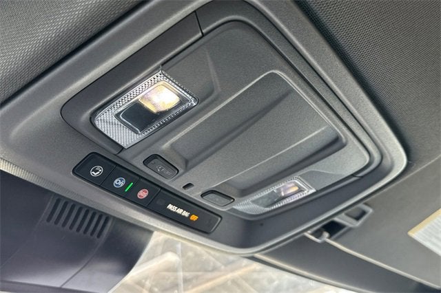 2025 GMC Sierra 1500 Crew Cab Short Box 4-Wheel Drive SLT