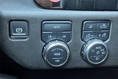 2025 GMC Sierra 1500 Crew Cab Short Box 4-Wheel Drive SLT