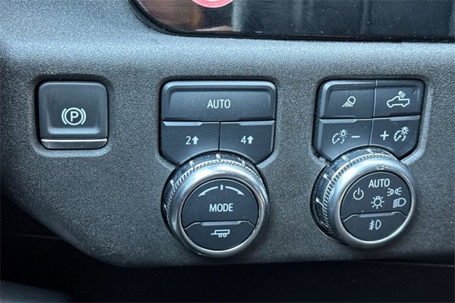 2025 GMC Sierra 1500 Crew Cab Short Box 4-Wheel Drive SLT