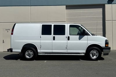 2025 GMC Savana Cargo 2500 Regular Wheelbase Rear-Wheel Drive
