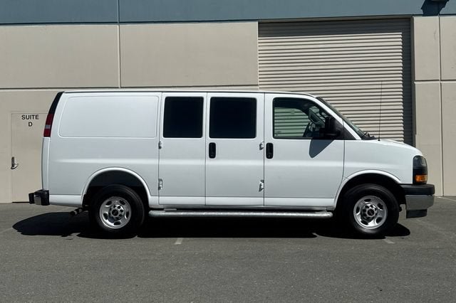 2025 GMC Savana Cargo 2500 Regular Wheelbase Rear-Wheel Drive