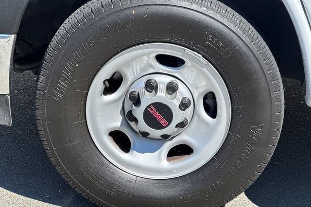 2025 GMC Savana Cargo 2500 Regular Wheelbase Rear-Wheel Drive