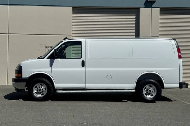 2025 GMC Savana Cargo 2500 Regular Wheelbase Rear-Wheel Drive