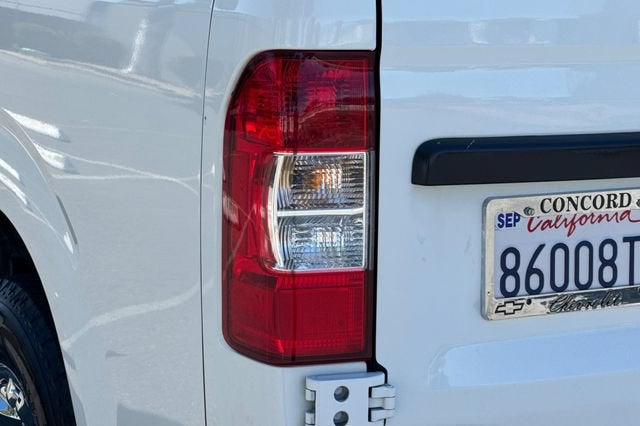 2017 Nissan NV Cargo NV3500 HD NV3500 HD High Roof V8 SL