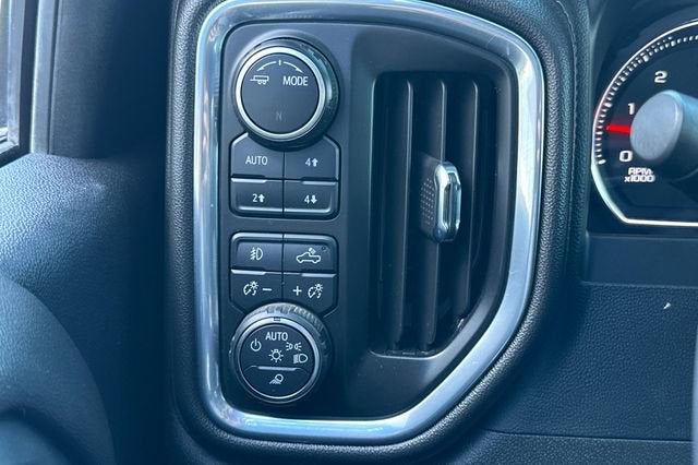 2022 Chevrolet Silverado 2500 HD Crew Cab Standard Box 4-Wheel Drive LTZ