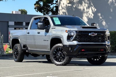 2026 Chevrolet Silverado 2500 HD Crew Cab Standard Box 4-Wheel Drive ZR2