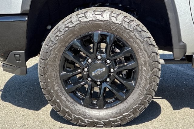 2026 Chevrolet Silverado 2500 HD Crew Cab Standard Box 4-Wheel Drive ZR2