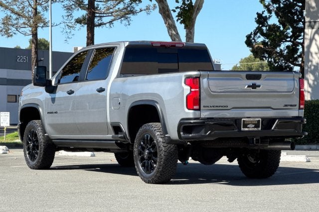 2026 Chevrolet Silverado 2500 HD Crew Cab Standard Box 4-Wheel Drive ZR2