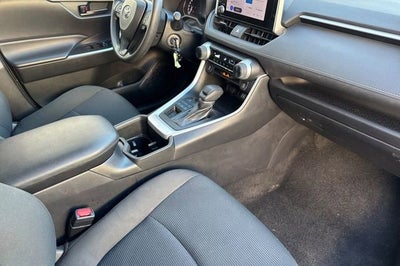 2024 Toyota RAV4 LE AWD (Natl)