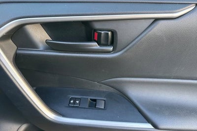 2024 Toyota RAV4 LE AWD (Natl)