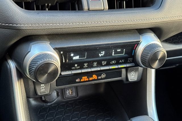 2024 Toyota RAV4 LE AWD (Natl)