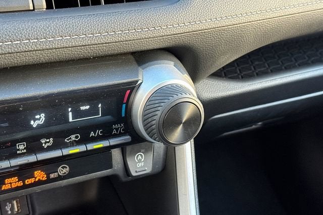 2024 Toyota RAV4 LE AWD (Natl)