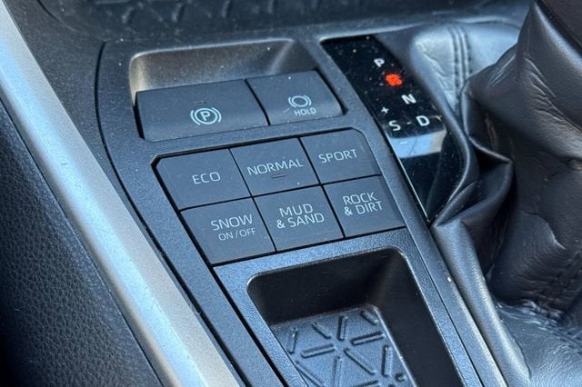 2024 Toyota RAV4 LE AWD (Natl)