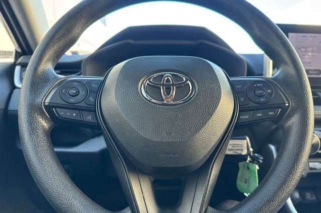 2024 Toyota RAV4 LE AWD (Natl)