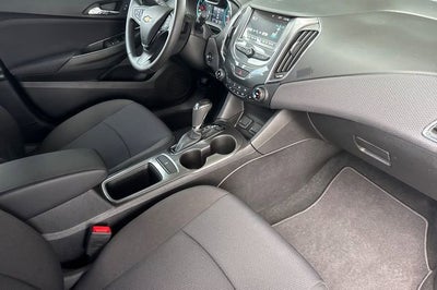 2018 Chevrolet Cruze Hatchback LT (Automatic)